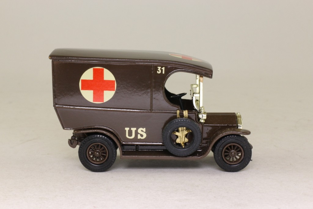 AC84; Unic Mobile Operating Theatre (US Army Mobile Operating Theatre); 1906 Unic Taxi width=
